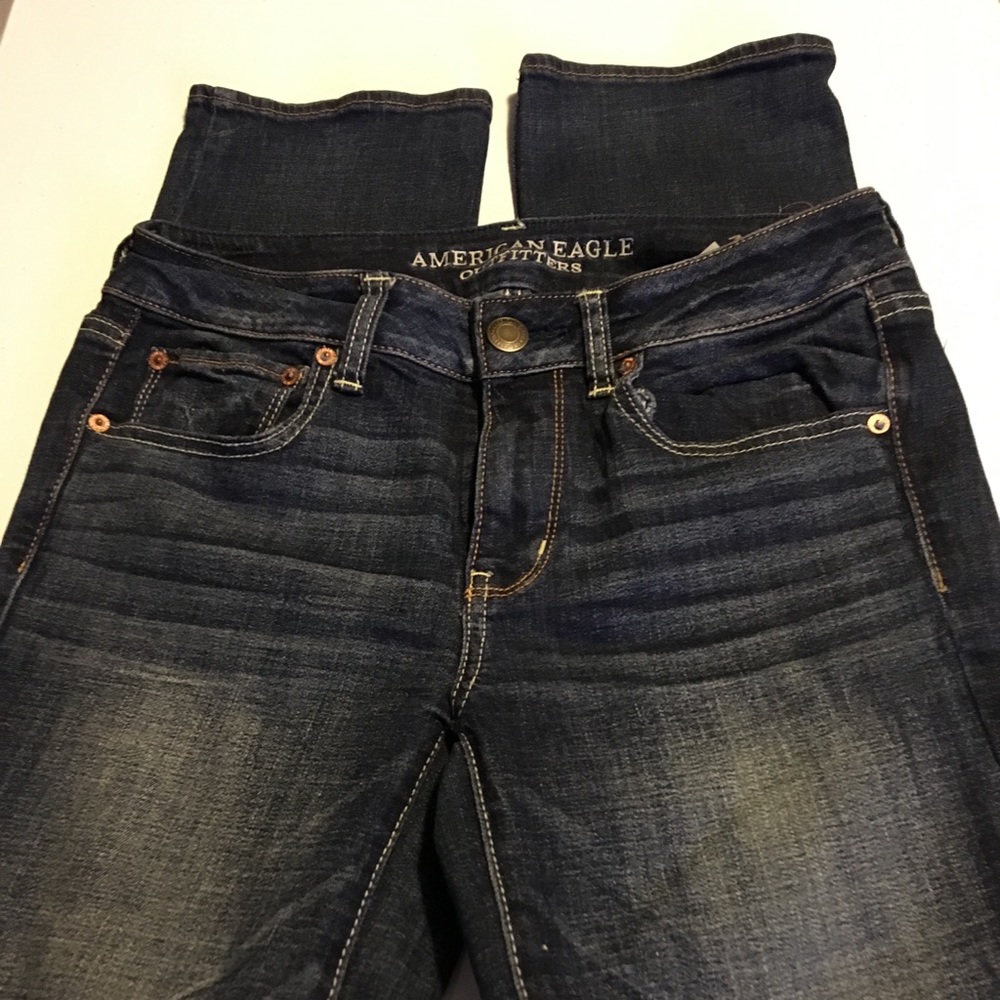 2/$25 Americans Eagles Outfitters Jeans Size 6 - Picture 1 of 6